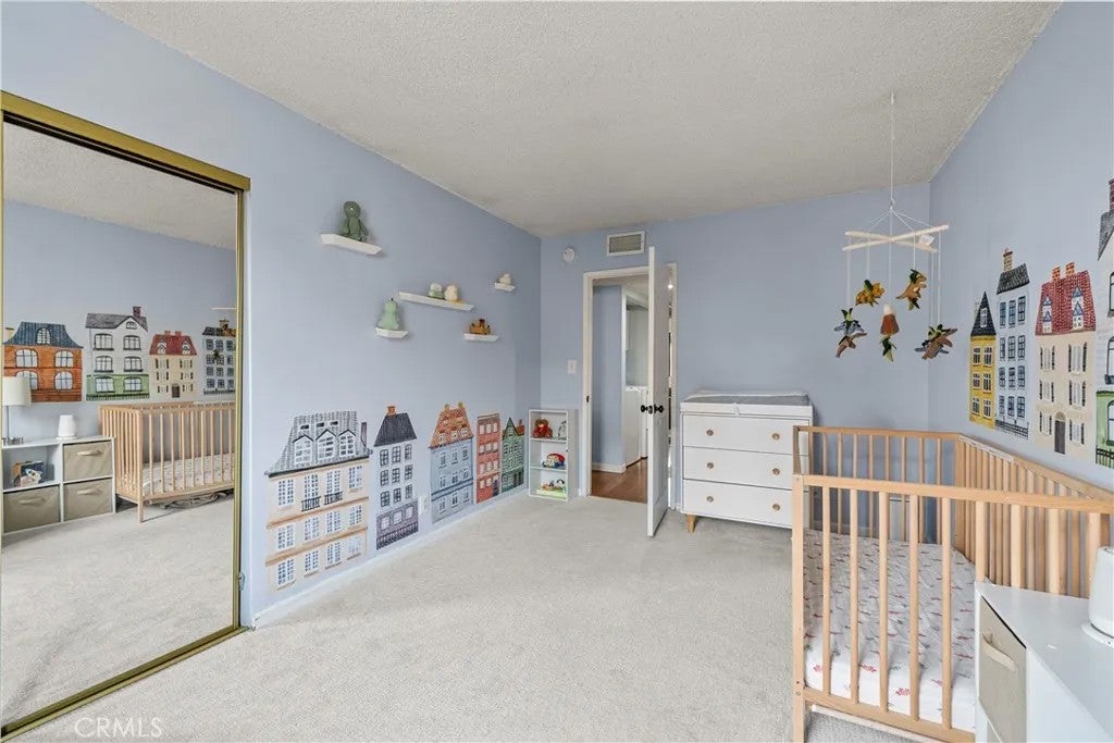 14435 Plummer 23