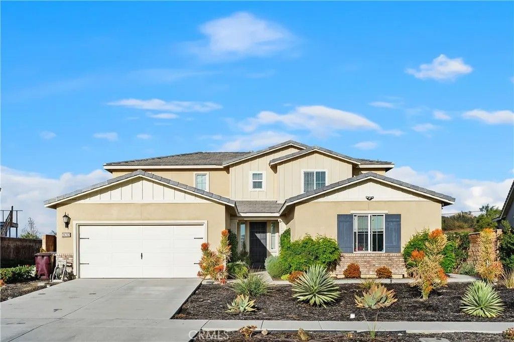 Photo of 34762 Kingsnake Ave, Murrieta, CA 92563 (MLS # SW25259131)