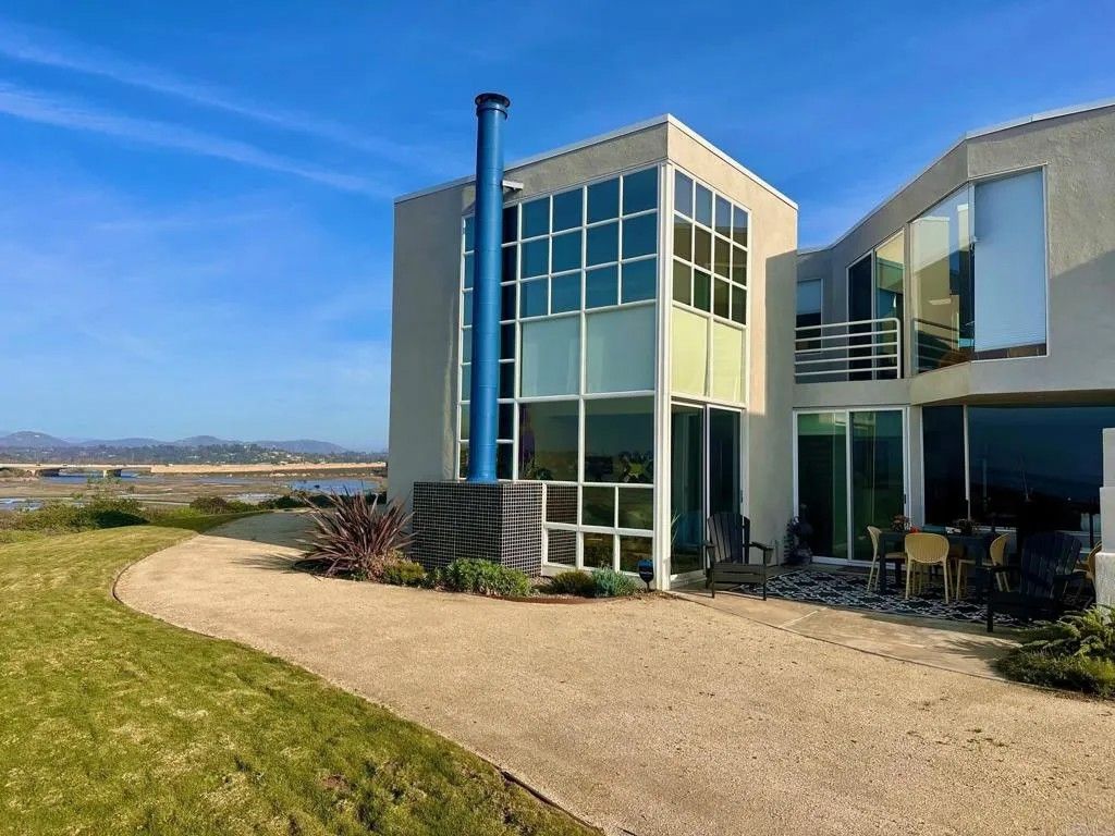 Photo of 166 Solana Point Circle, Solana Beach, CA 92075 (MLS # PTP2508408)