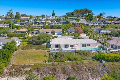 Tiny photo for 2867 Chateau Way, Laguna Beach, CA 92651 (MLS # LG25246579)