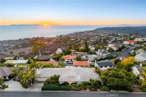 Tiny photo for 2867 Chateau Way, Laguna Beach, CA 92651 (MLS # LG25246579)