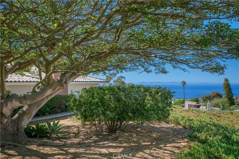 Tiny photo for 2867 Chateau Way, Laguna Beach, CA 92651 (MLS # LG25246579)