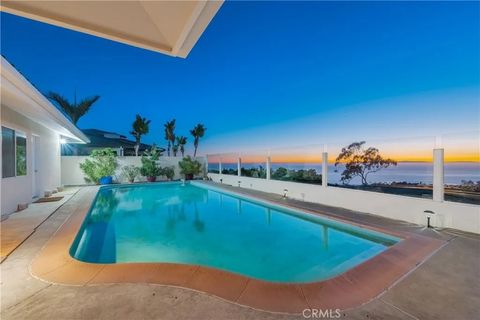 Tiny photo for 2867 Chateau Way, Laguna Beach, CA 92651 (MLS # LG25246579)