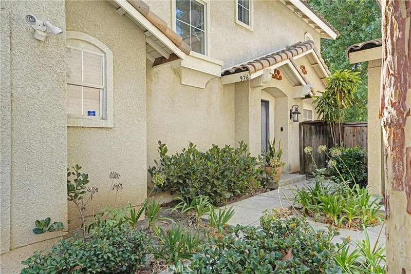 976 Baycrest Lane