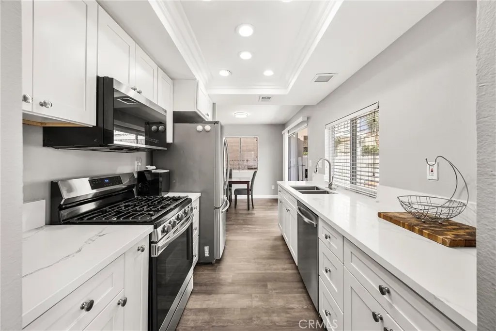 346 E Jarvis
