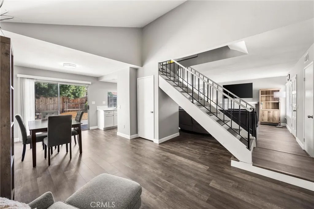 346 E Jarvis