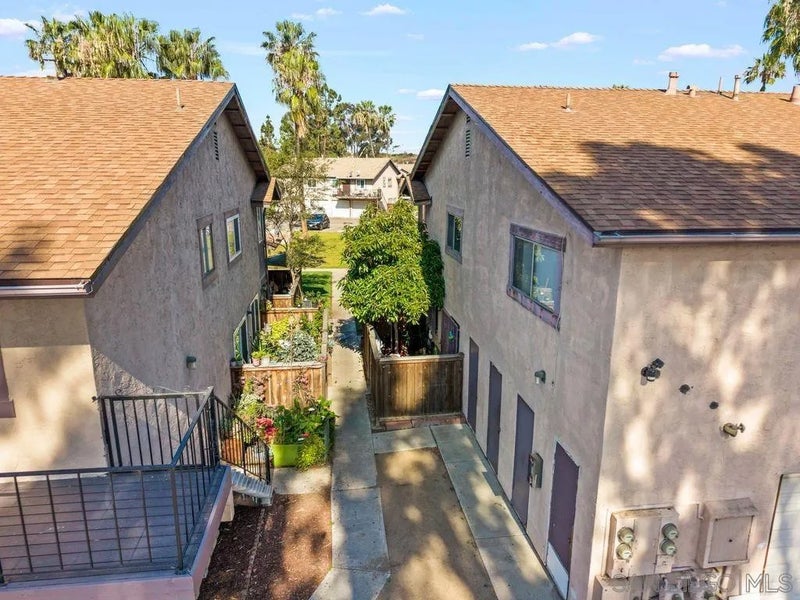 1302 W San Ysidro Unit C