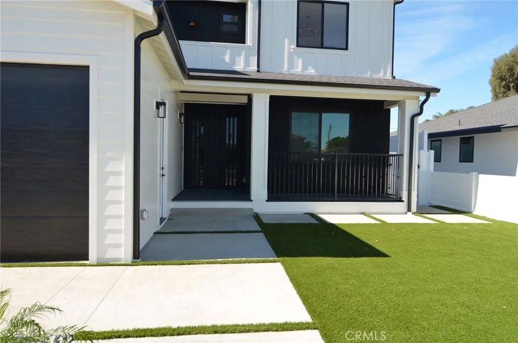 Photo of 1509 Elm Avenue, Torrance, CA 90503 (MLS # SB26039803)