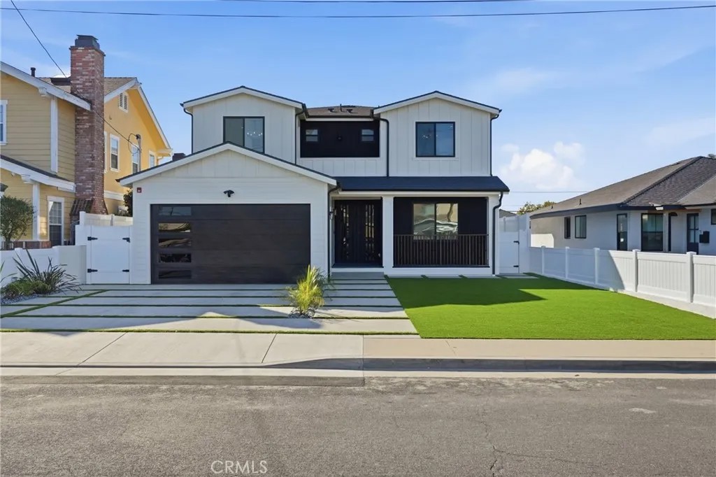 1509 Elm Avenue