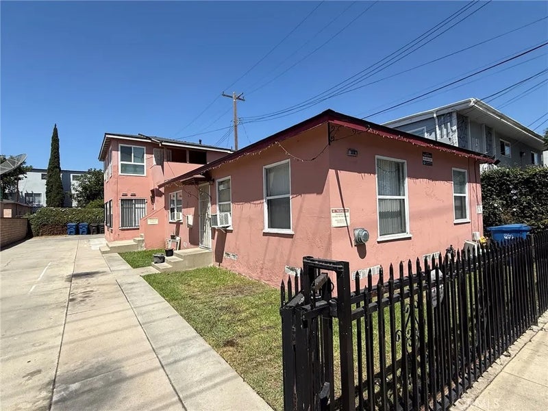 1111 Walnut