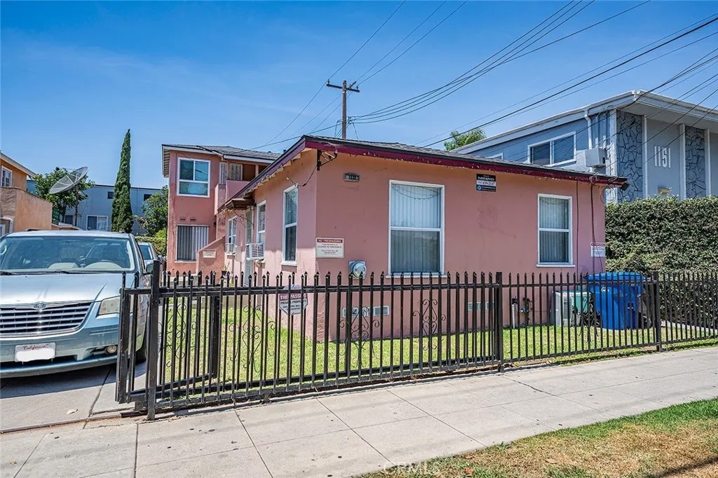 1111 Walnut