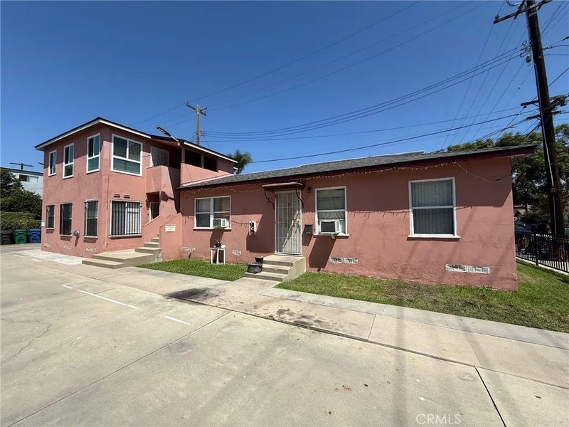 1111 Walnut