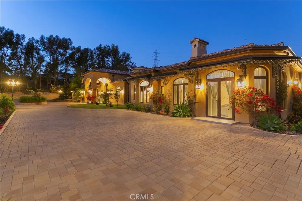 6884 Poco Lago