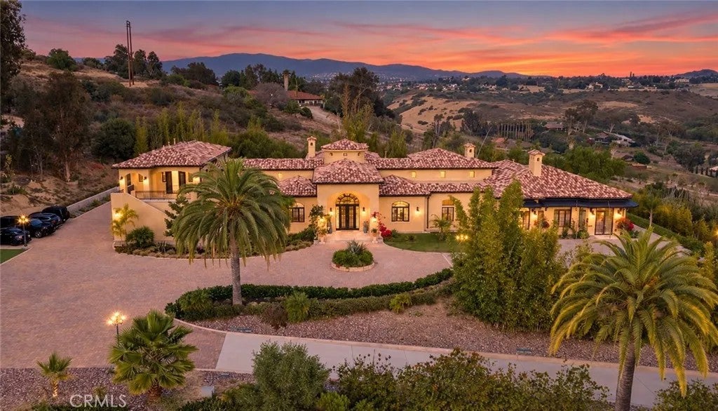 Photo of 6884 Poco Lago, Rancho Santa Fe, CA 92067 (MLS # OC26123314)
