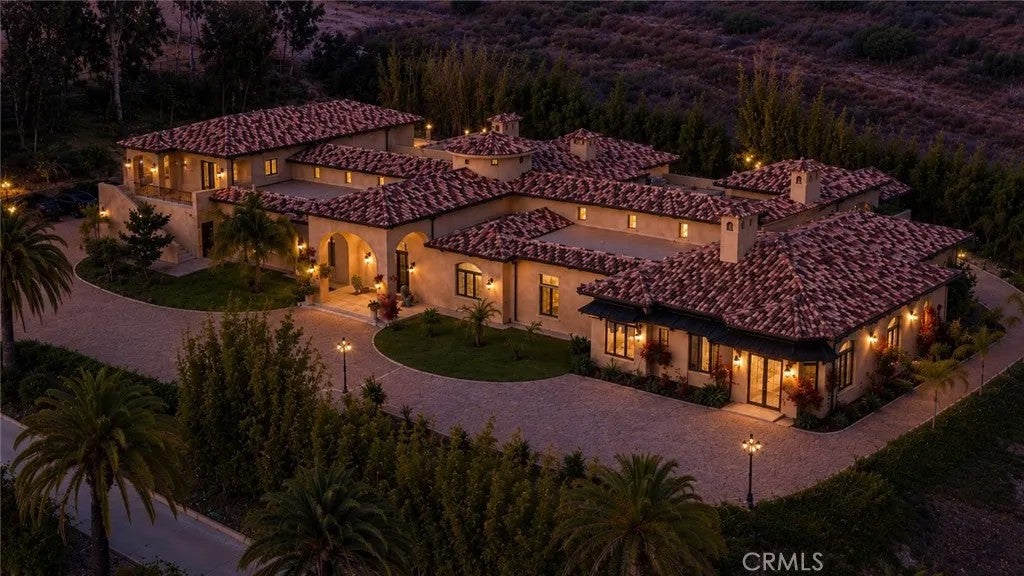 Photo of 6884 Poco Lago, Rancho Santa Fe, CA 92067 (MLS # OC26123314)