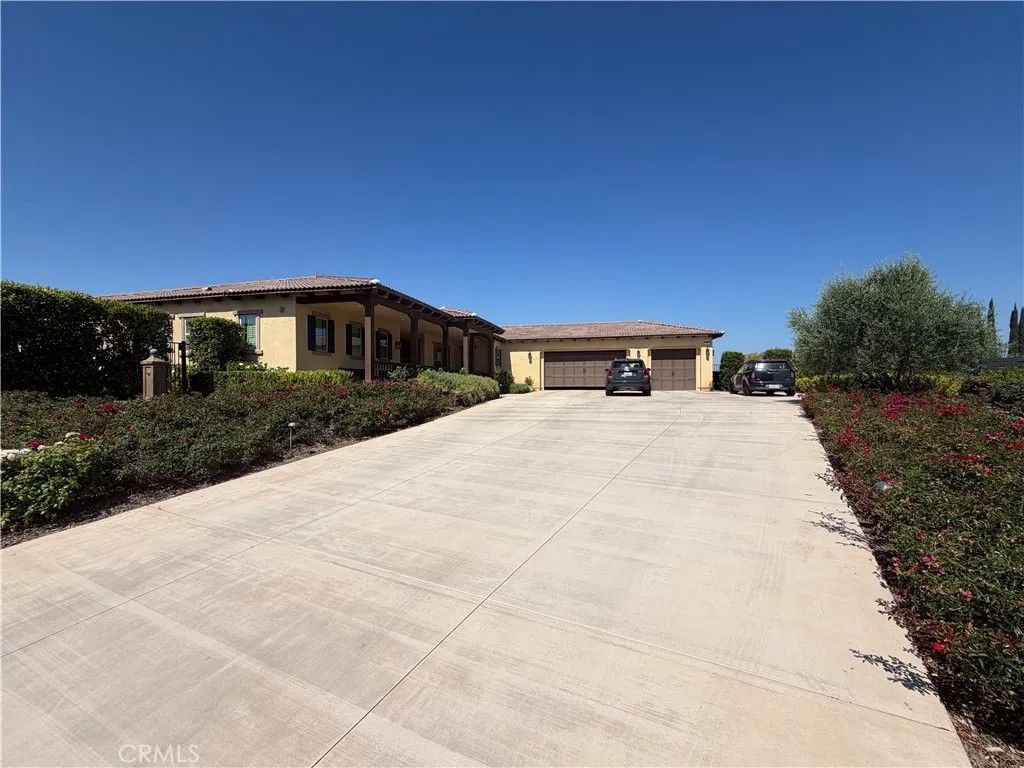Photo of 7887 Arroyo Vista Court, Riverside, CA 92506 (MLS # OC26123619)