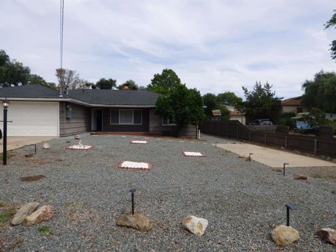 Photo of 4015 Calavo Dr, La Mesa, CA 91941 (MLS # 260008462)