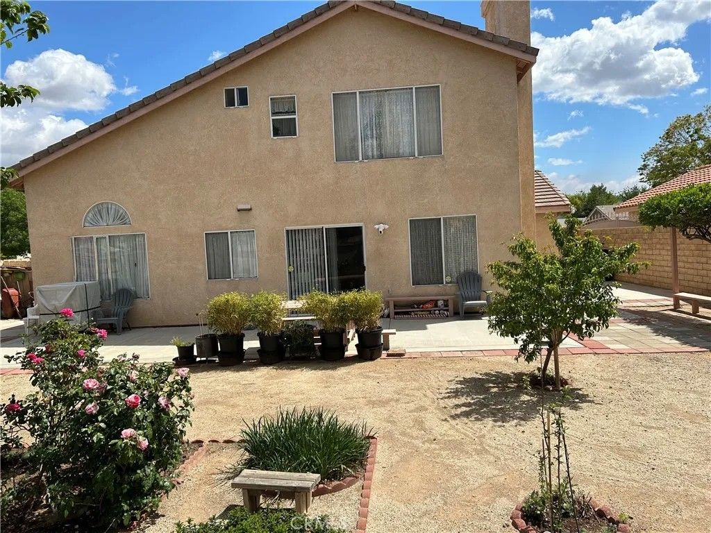 Photo of 3133 Viana Dr, Palmdale, CA 93550 (MLS # WS25267443)
