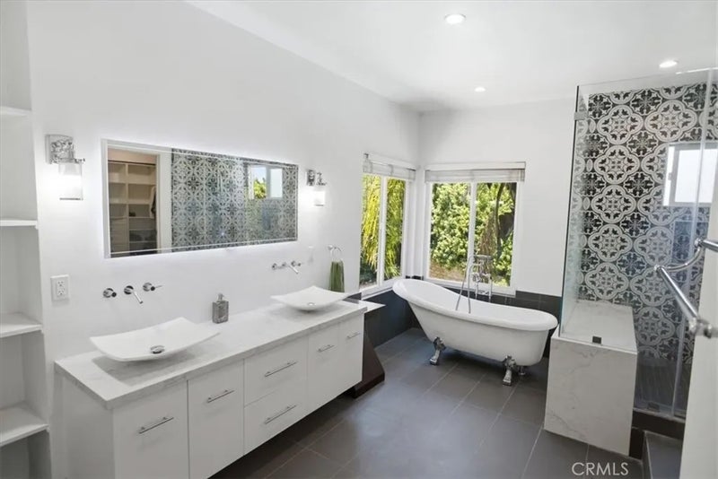 24017 Meredith Court