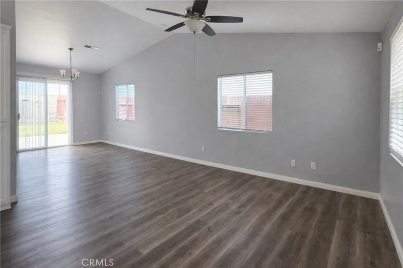7507 Cross Glade