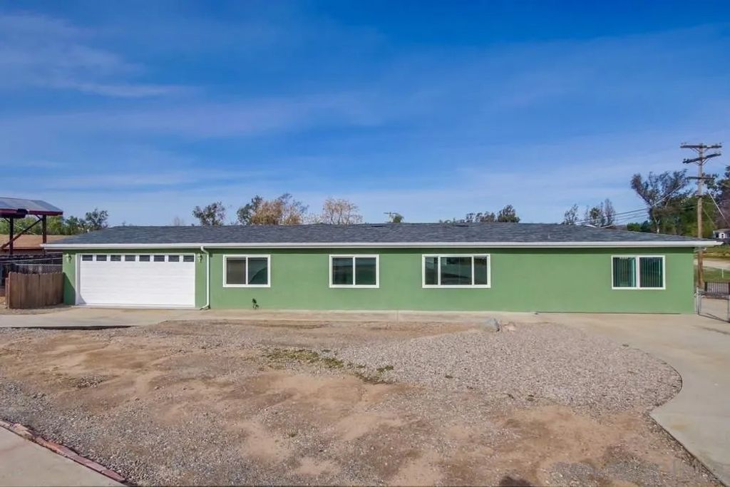 Photo of 903 Hunter St, Ramona, CA 92065 (MLS # 250045590)