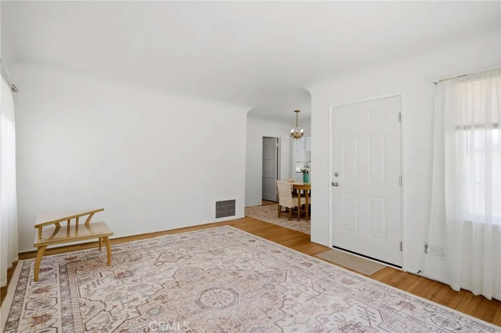 3857 N Sierra
