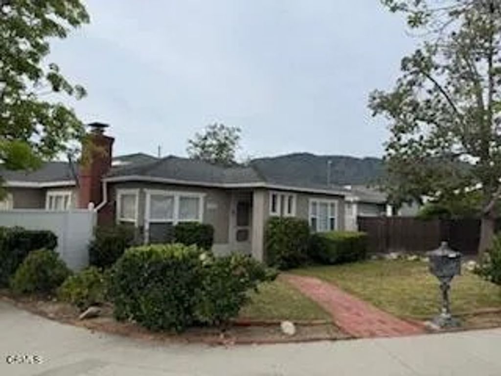 Photo of 3302 Community Avenue, La Crescenta, CA 91214 (MLS # P1-26760)