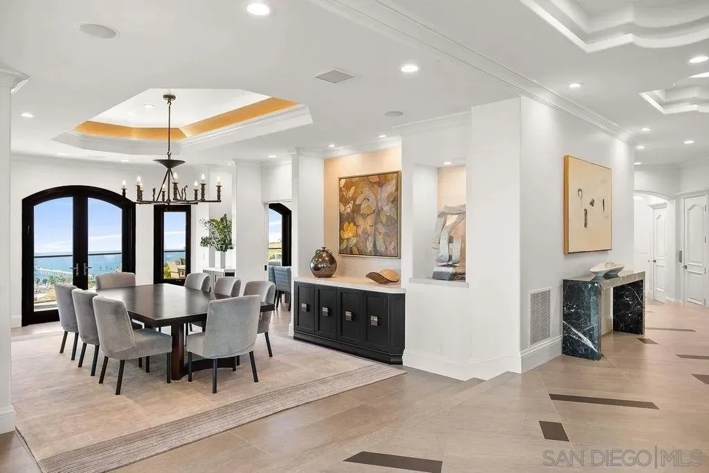 La Jolla, California 92037, United States, 5 Bedrooms Bedrooms, ,6 BathroomsBathrooms,Residential,Active,249842