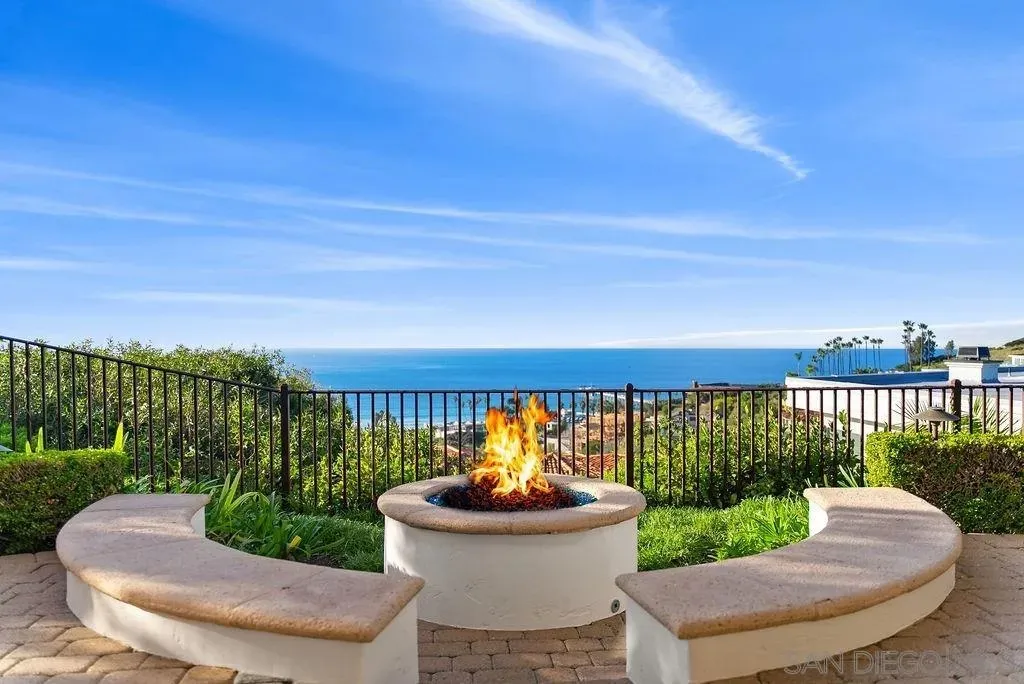 La Jolla, California 92037, United States, 5 Bedrooms Bedrooms, ,6 BathroomsBathrooms,Residential,Active,249842