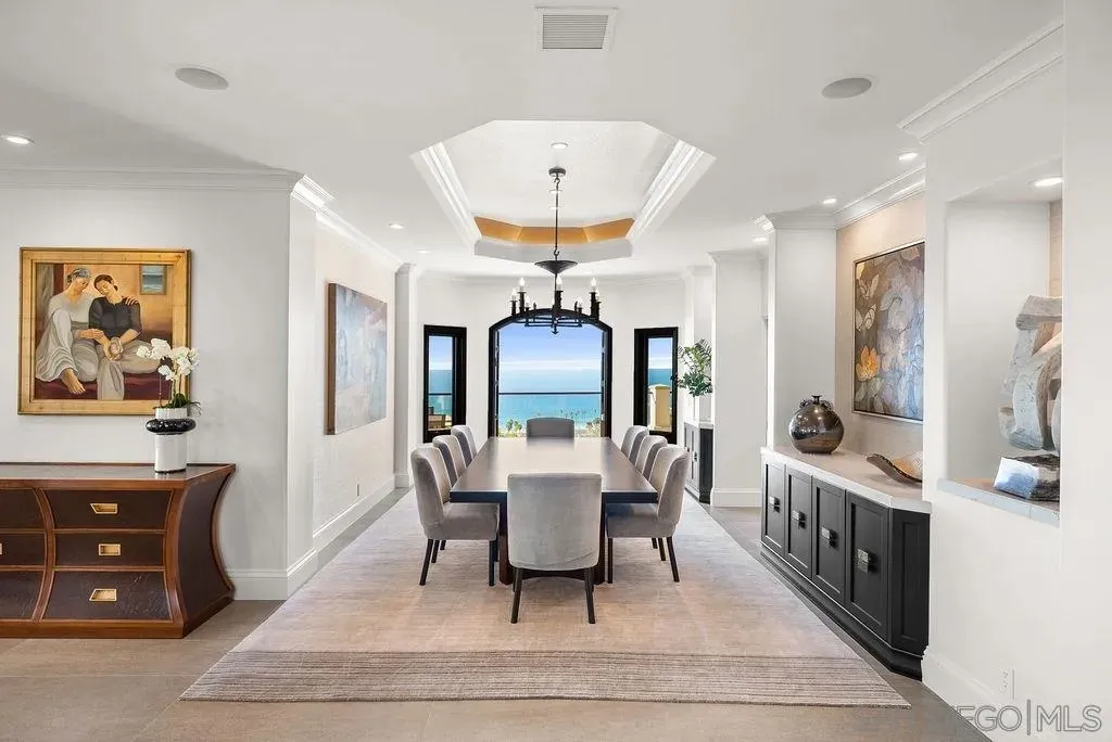 La Jolla, California 92037, United States, 5 Bedrooms Bedrooms, ,6 BathroomsBathrooms,Residential,Active,249842