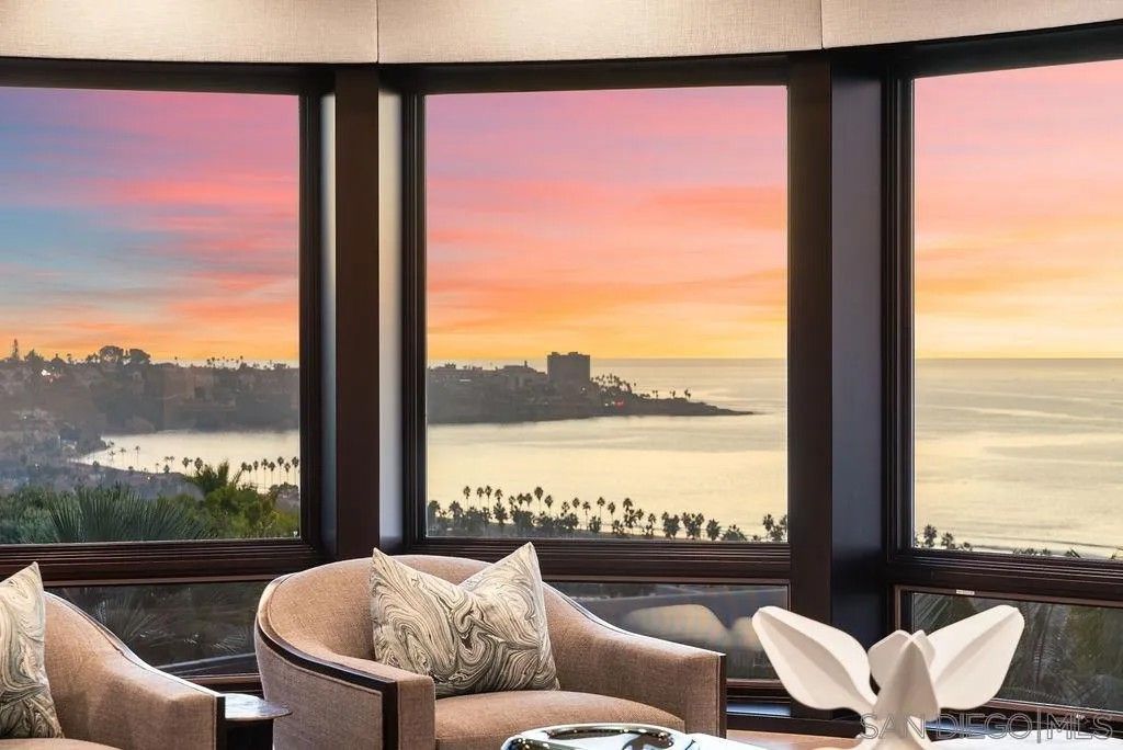 Photo of 2516 Ruette Nicole, La Jolla, CA 92037 (MLS # 250044899)