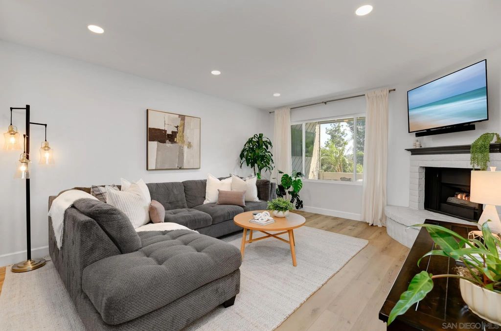 Photo of 5649 Lake Murray Blvd #B, La Mesa, CA 91942 (MLS # 260009658)