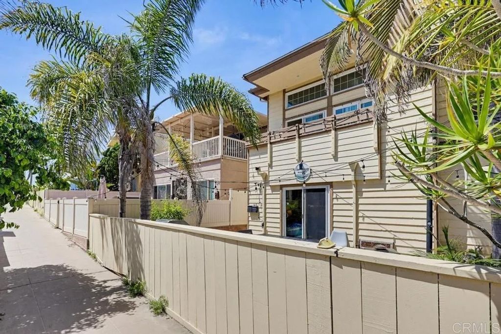 Photo of 728 Jamaica Court, San Diego, CA 92109 (MLS # PTP2603012)