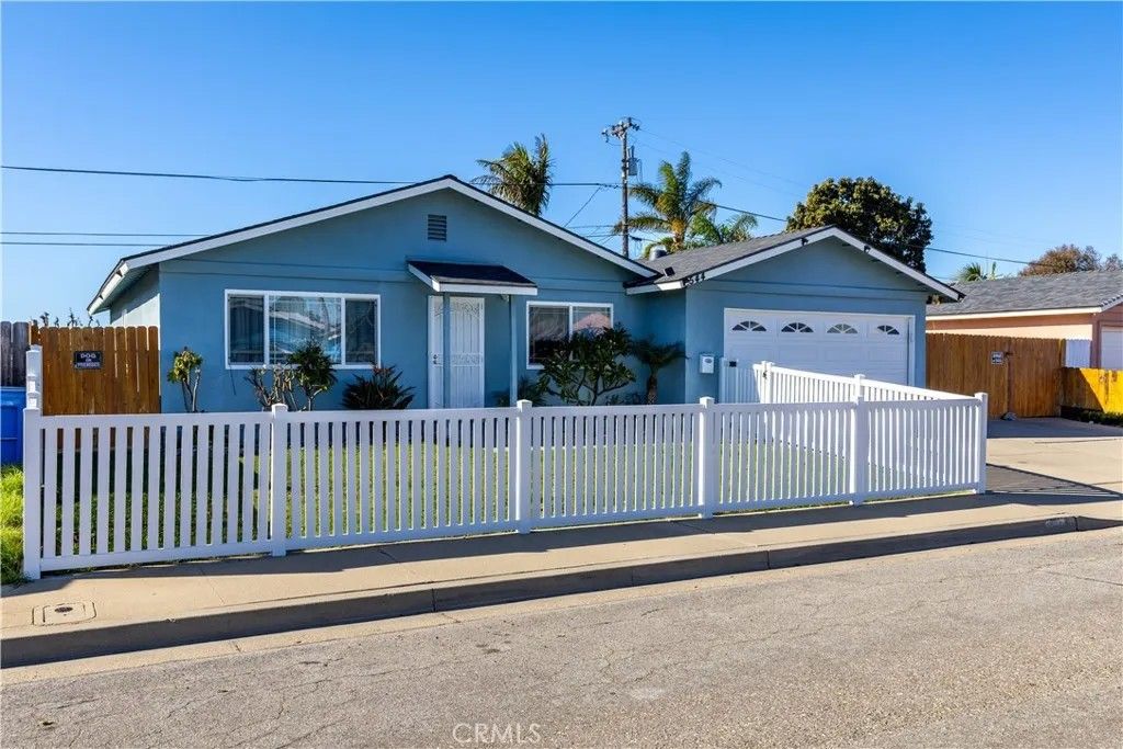 Photo of 544 Carmella Dr, Arroyo Grande, CA 93420 (MLS # SC26003983)