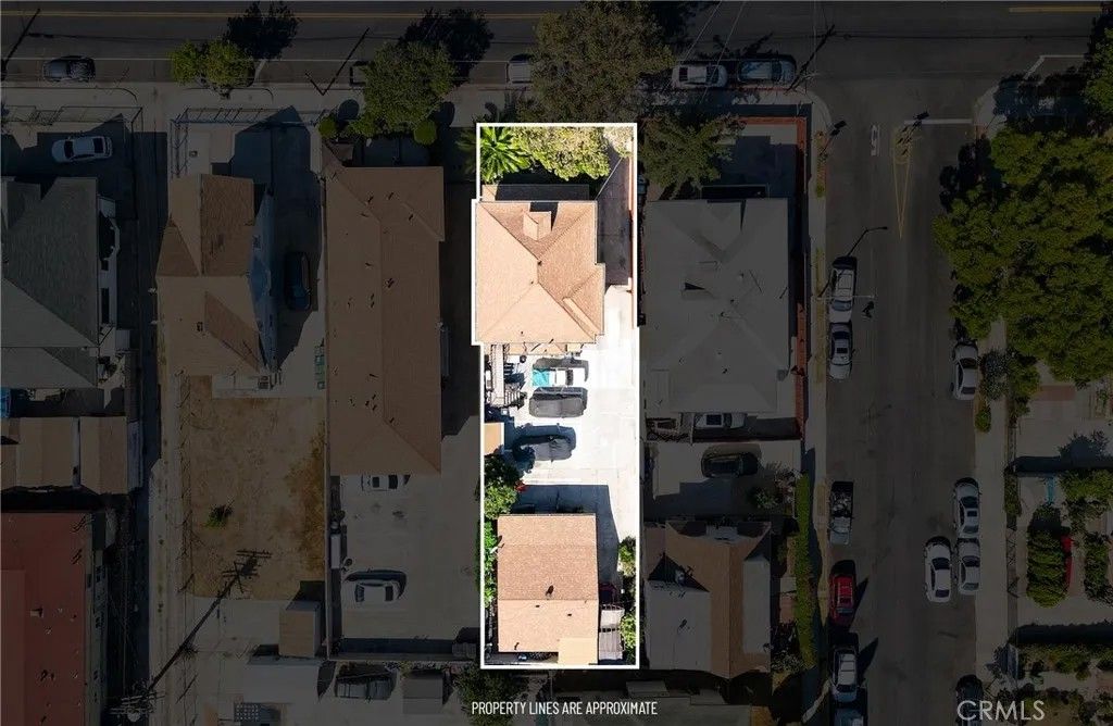 Photo of 2006 W 12th Street, Los Angeles, CA 90006 (MLS # GD26070088)