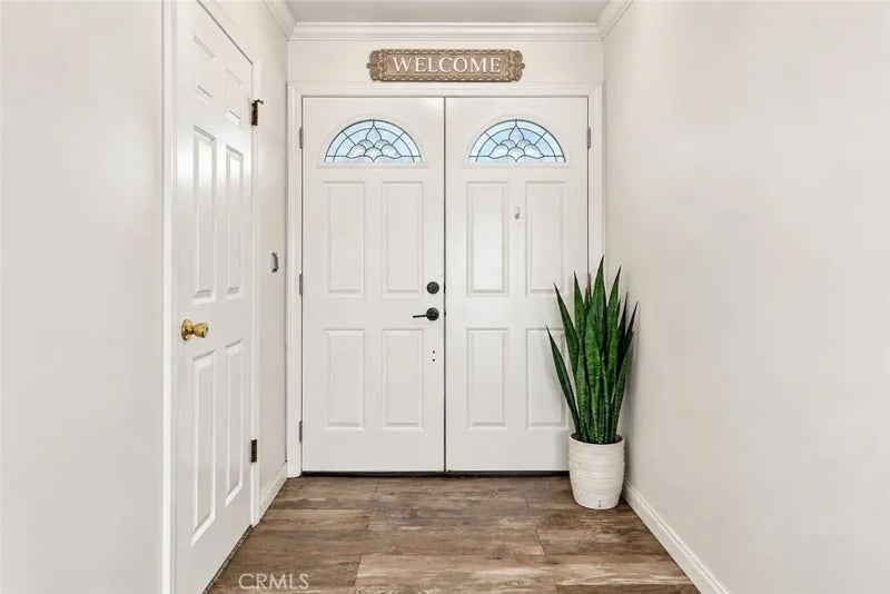 1215 Dickenson