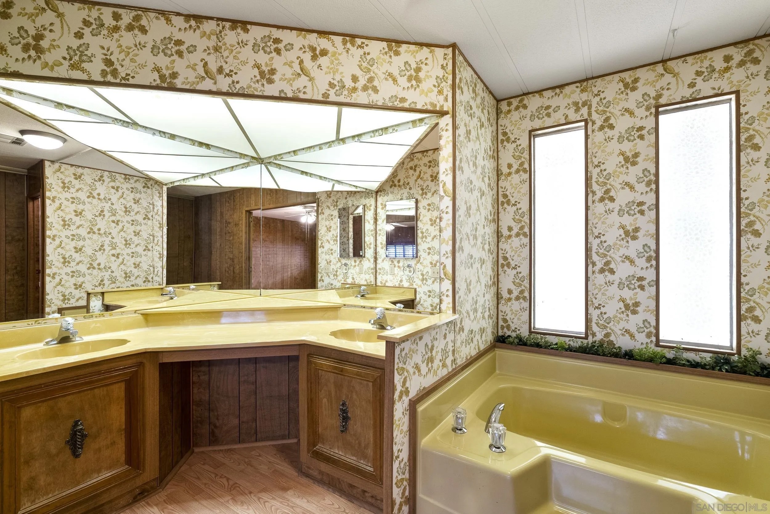 15420 Olde Highway 80 258