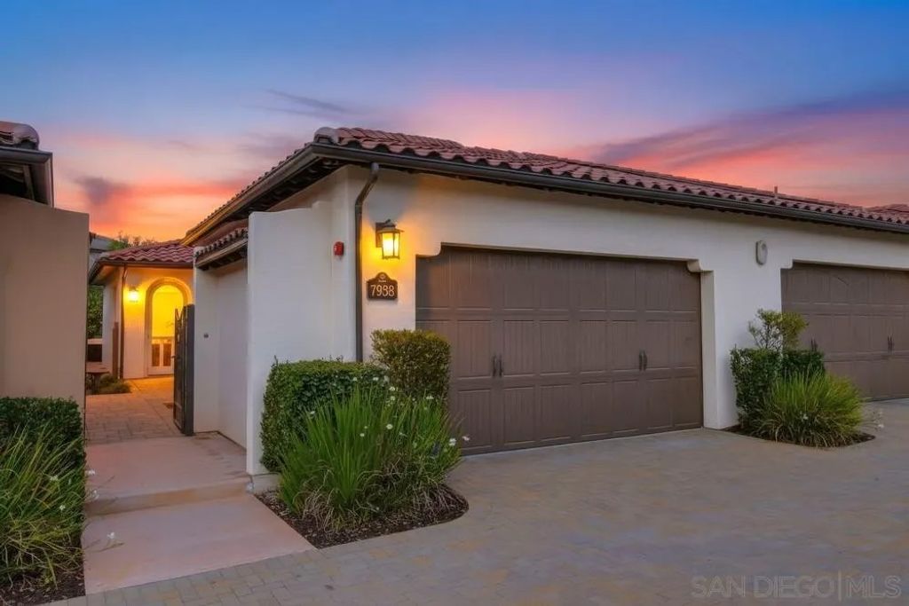Photo of 7938 Lusardi Creek Ln, San Diego, CA 92127 (MLS # 260002091)