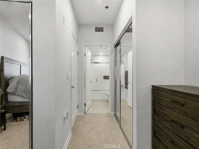 838 Pine 215
