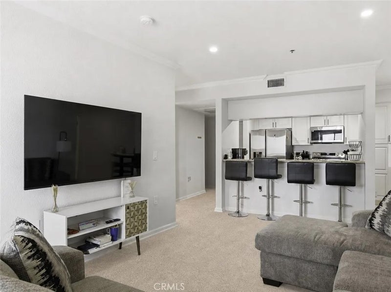 838 Pine 215