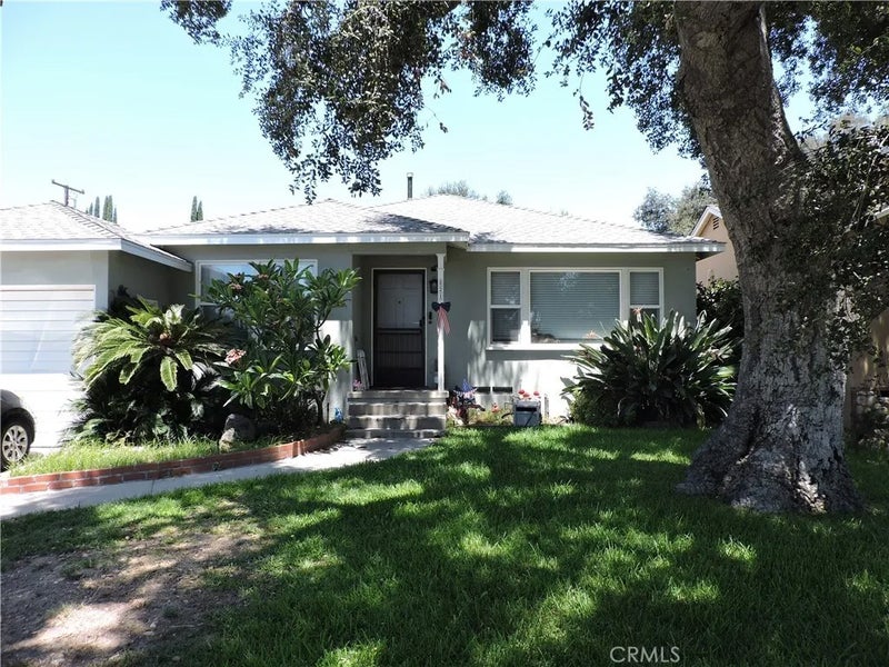 821 Oakdale