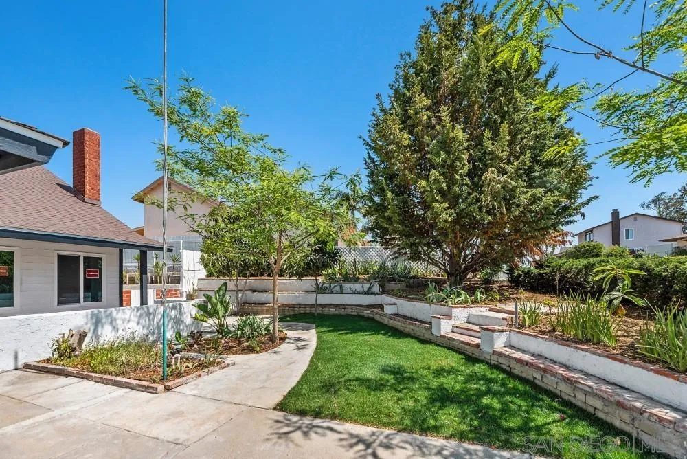 13765 Celestial Rd