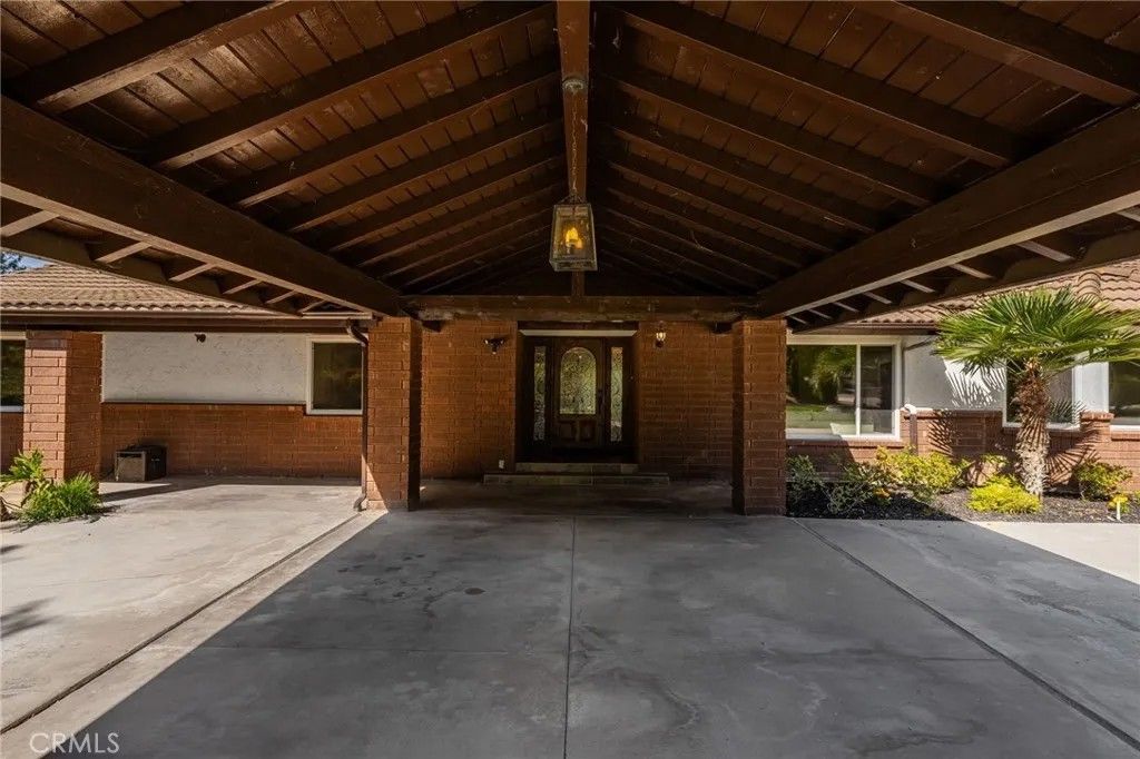Photo of 2465 Via Oeste Drive, Fallbrook, CA 92028 (MLS # CV25256495)