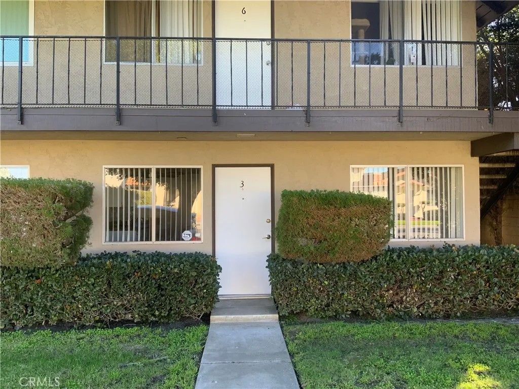 Photo of 159 Virginia Pl #3, Costa Mesa, CA 92627 (MLS # NP26010539)