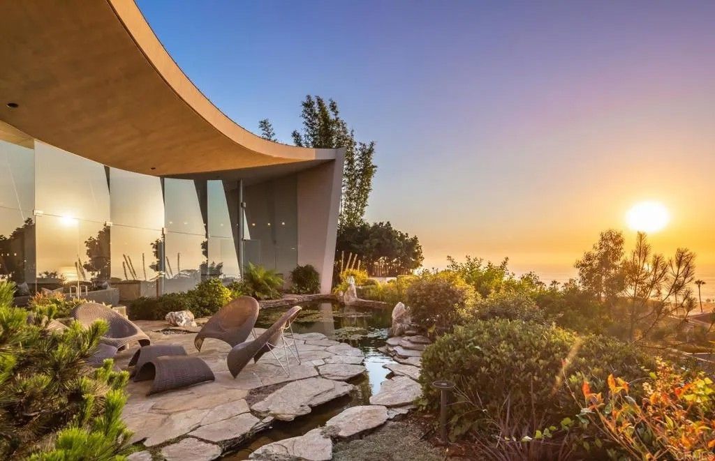 Photo of 724 Muirlands Vista Way, La Jolla, CA 92037 (MLS # NDP2601436)