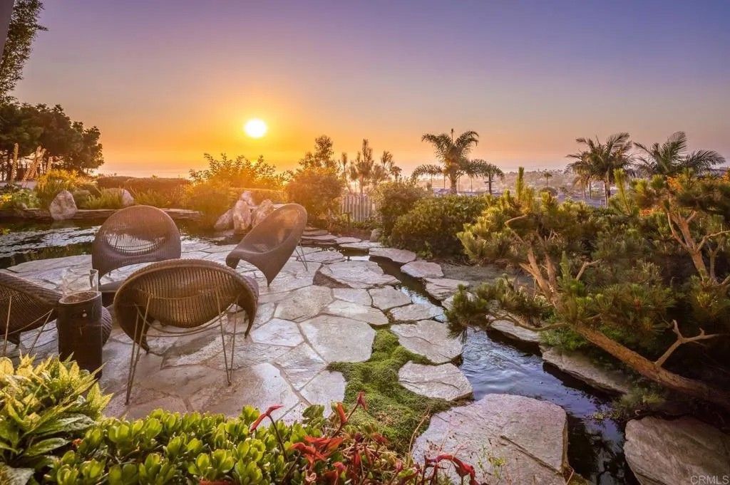 Photo of 724 Muirlands Vista Way, La Jolla, CA 92037 (MLS # NDP2601436)