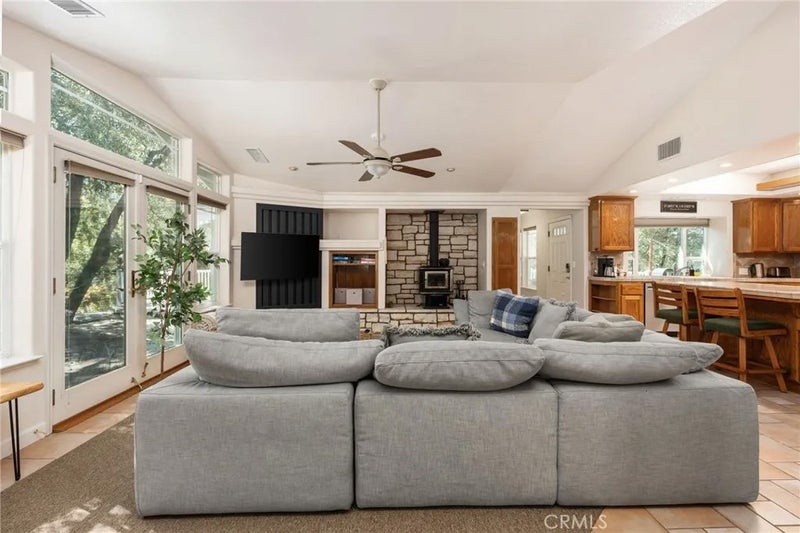 6657 Deer Park