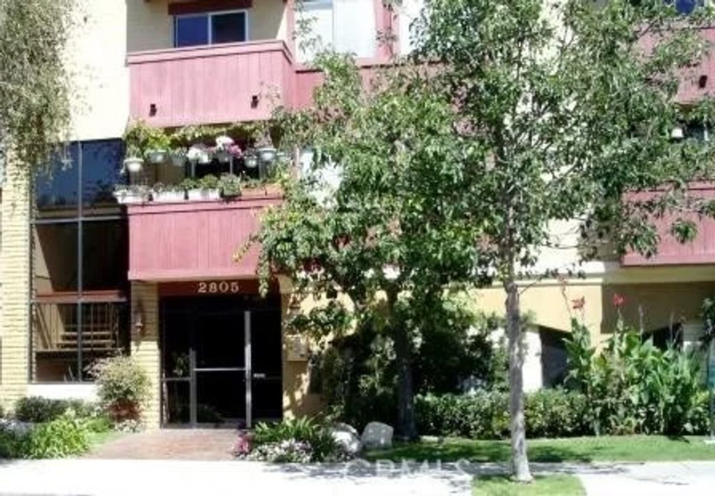 Photo of 2805 E 3rd St #20, Long Beach, CA 90814 (MLS # PW26096001)