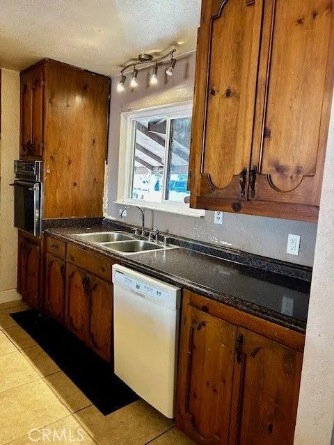 Tiny photo for 6795 Stonybrook Dr, Clearlake, CA 95422 (MLS # LC25238565)