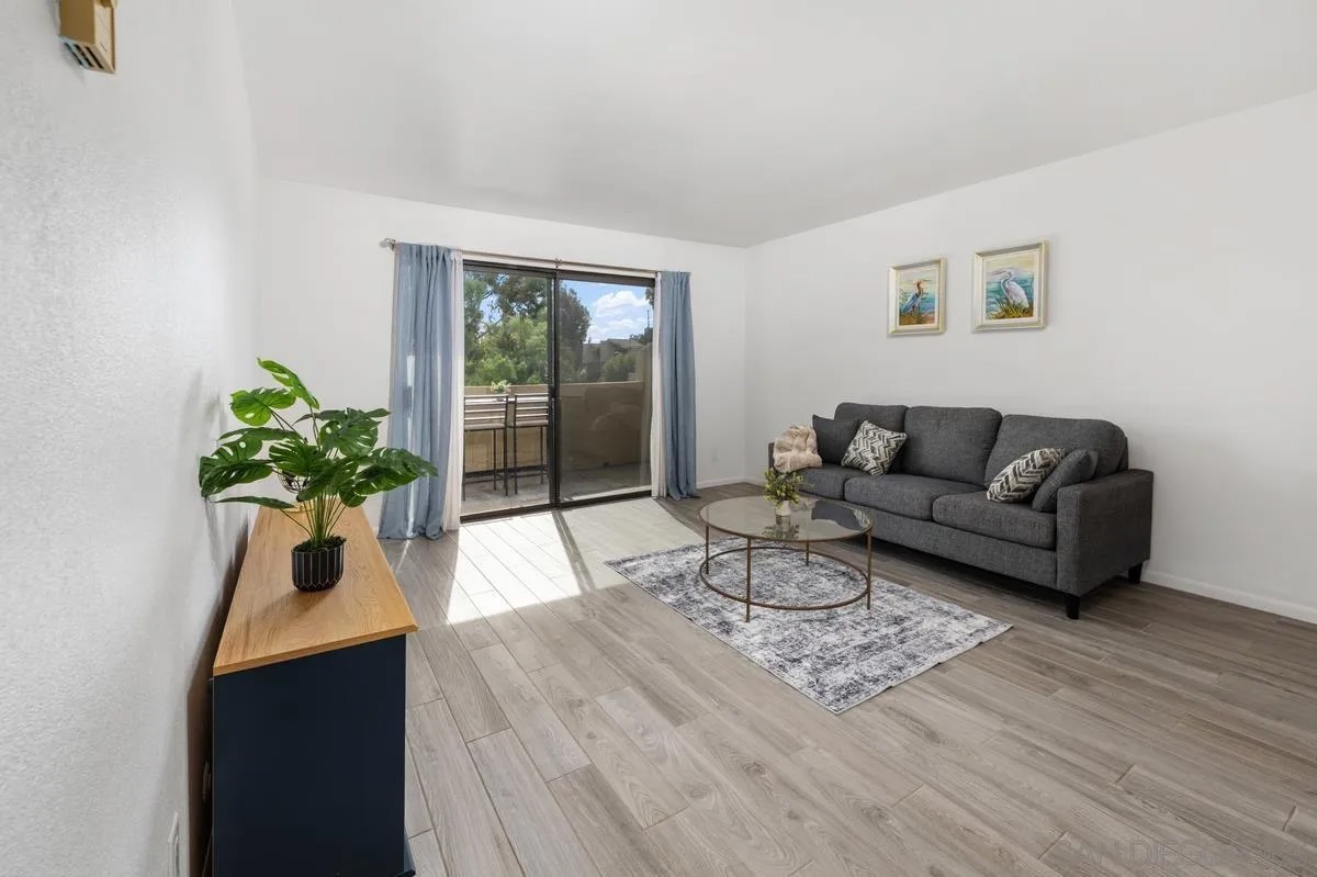 4647 Pico Street 205